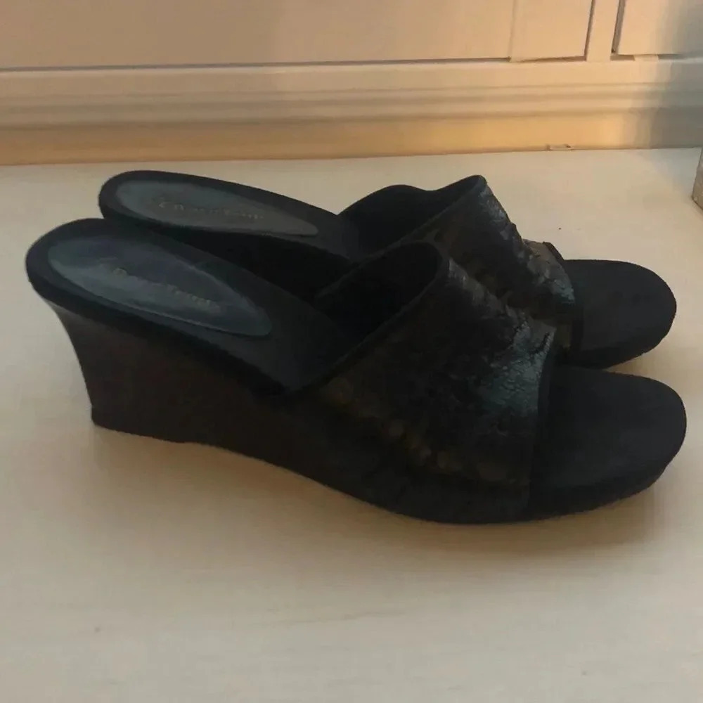 BARE TRAP Platform Suede Leather Sandal,  Size 8
